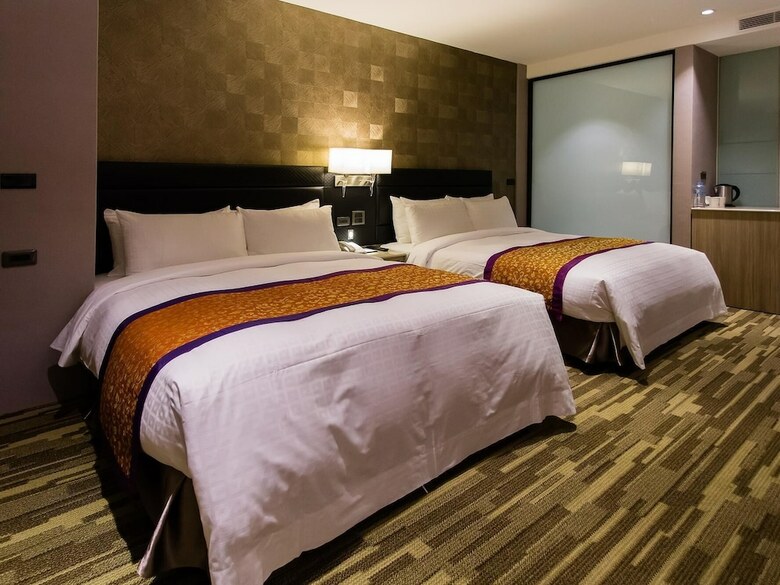 Oriental Pearl International Hotel