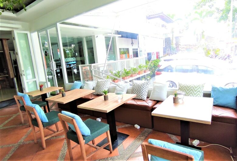 Oyo 237 Arwiga Hotel
