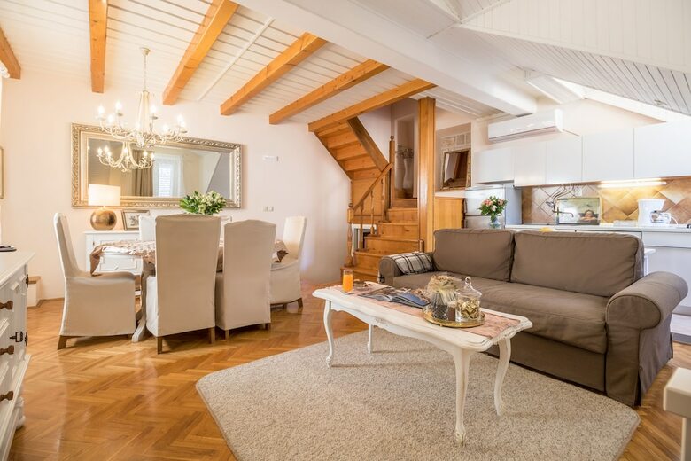 Hotel Apartments And Rooms Perla
