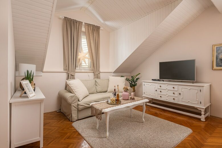 Hotel Apartments And Rooms Perla