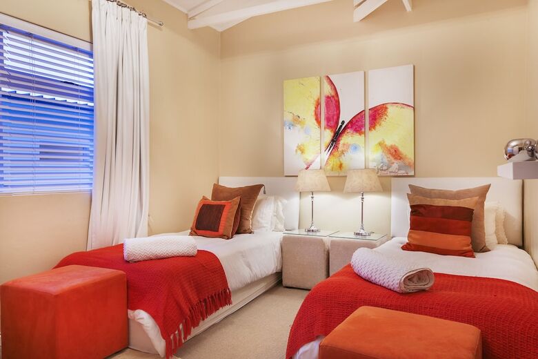 Apartamentos Victorias Cove
