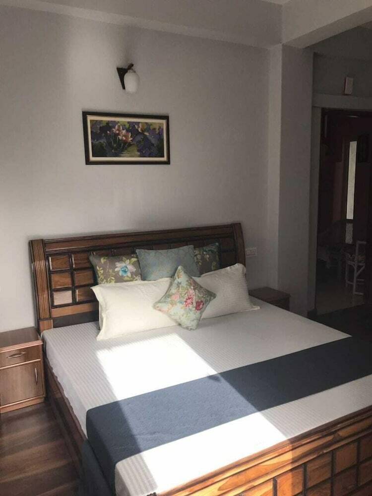 Hotel Tilsharit Green