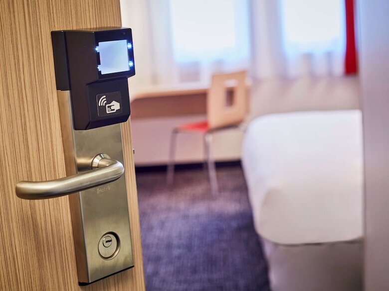 Hotel Kyriad Eco - Clermont Ferrand Estaing