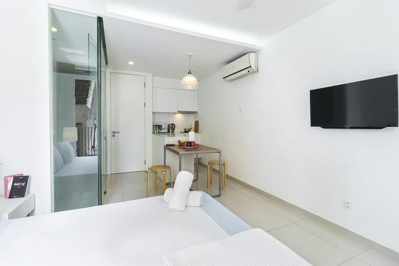 Apartamentos Christina's Saigon - An House