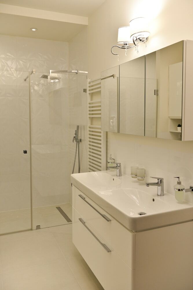 La Gioia Elegant Spacious Apartment