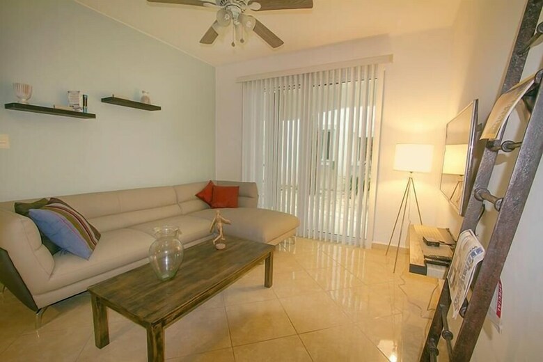 Apartamentos Los Lirios