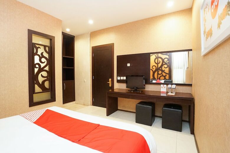 Hotel Oyo 252 Istana Permata Ngagel