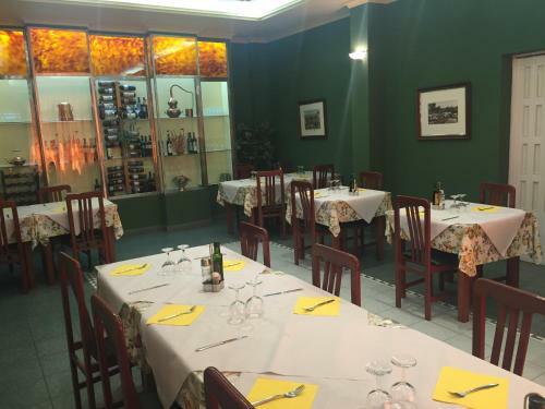 Hotel Restaurante La Ch�cara
