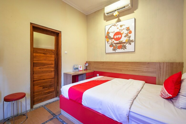 Hostal Oyo 290 Omahkoe Jaban Residence