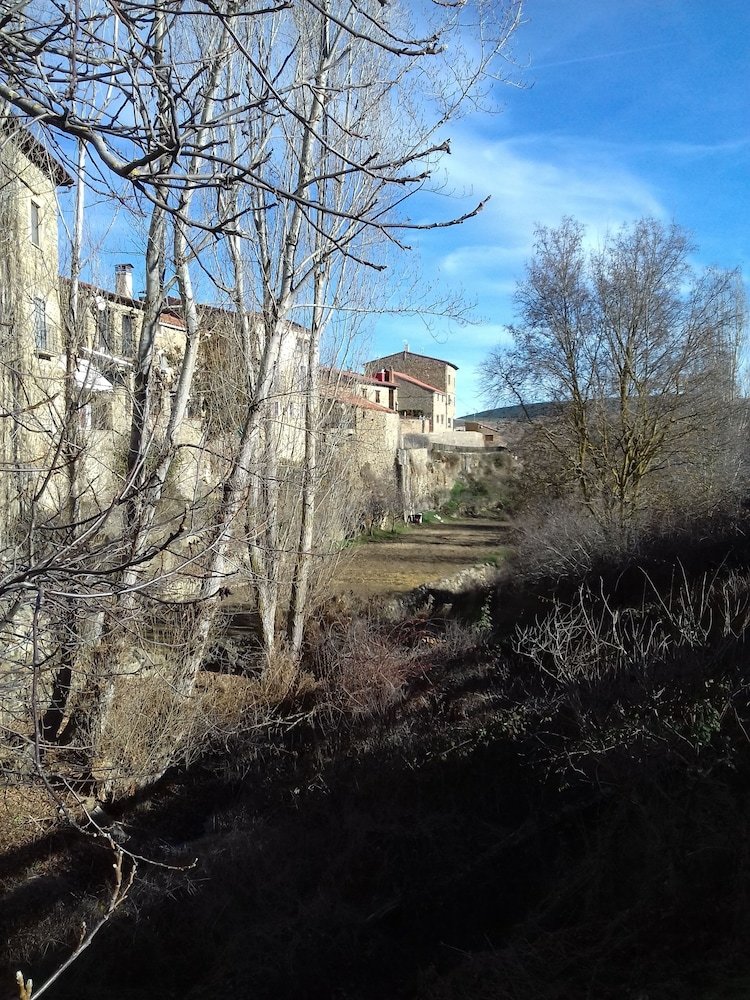 Hostal Albergue Corral de La Pe�a