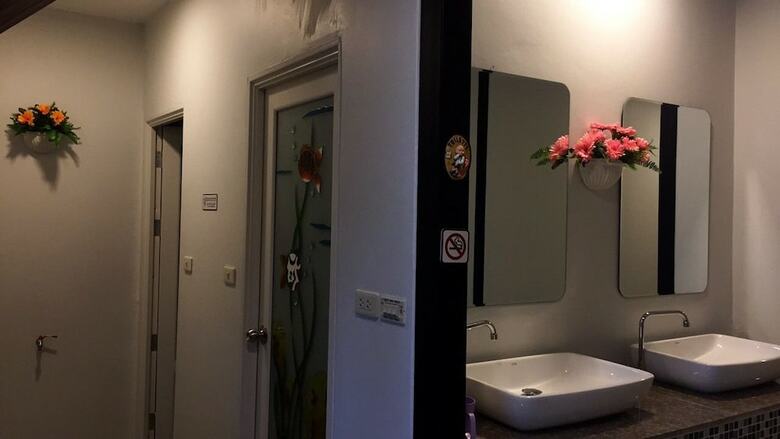 Hostal Nest  Hostel Lipe