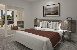 Hotel Quest Orange