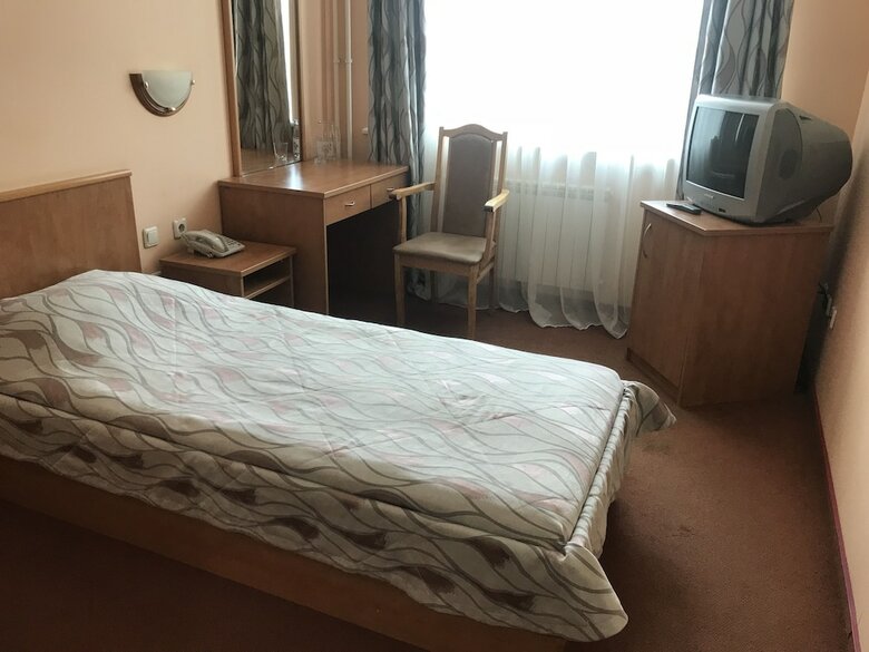 Azimut Hotel Mirniy