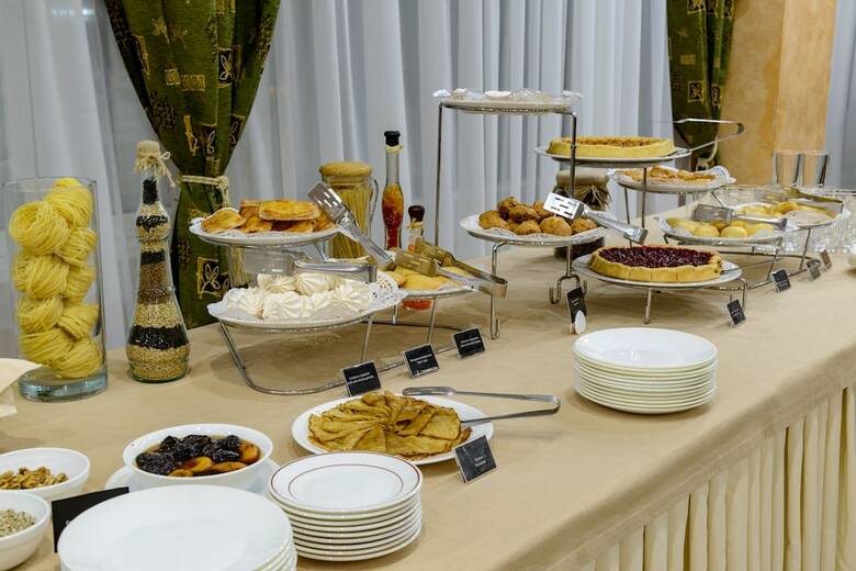 Azimut Hotel Mirniy