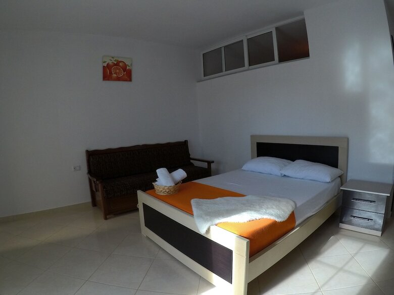 Priv� Hotel And Apartment