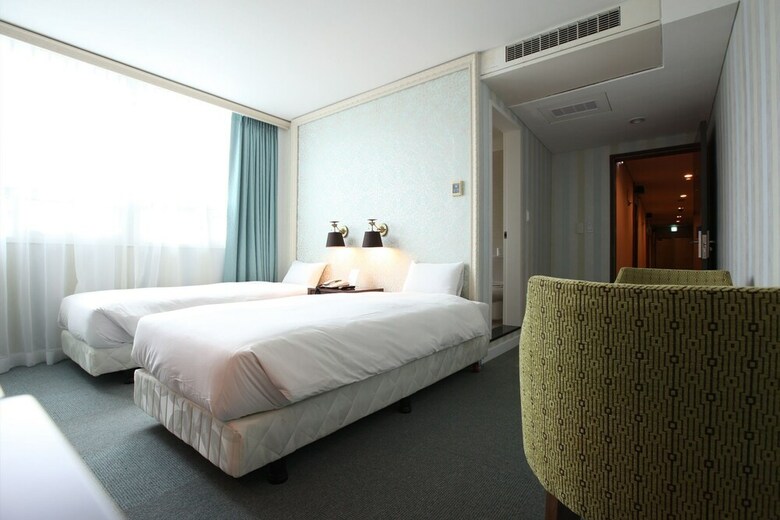 Central Tourist Hotel