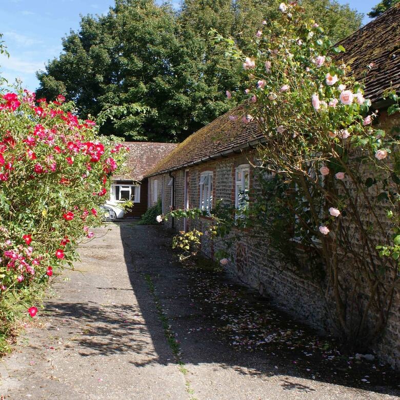 Byre Cottages And Cafe Museum