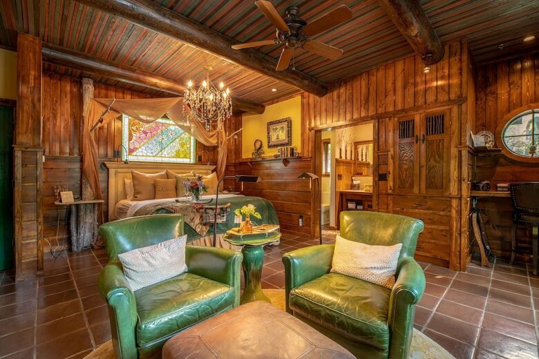 Bed & Breakfast Highland Haven Creekside Inn