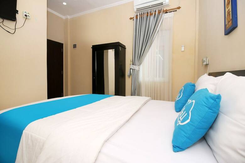 Hotel Airy Manggar Merbabu Belitung