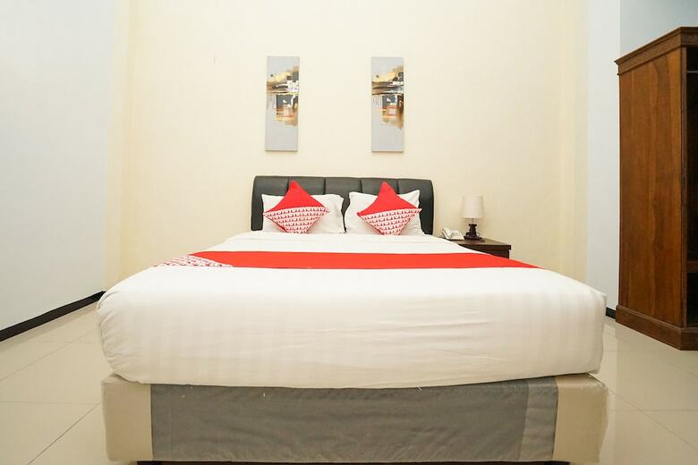 Hostal Oyo 282 Putri Utari Guest House