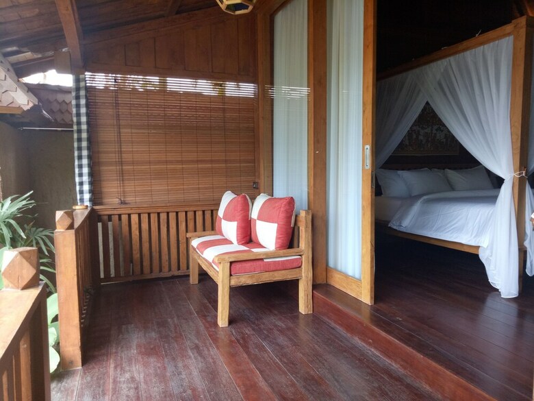 Bed & Breakfast Taulan Villa And Restaurant