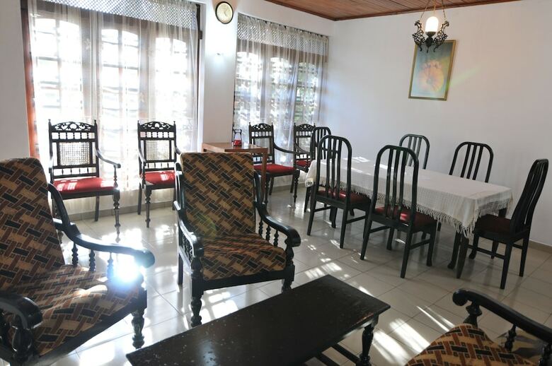 Villa Sydney Homestay