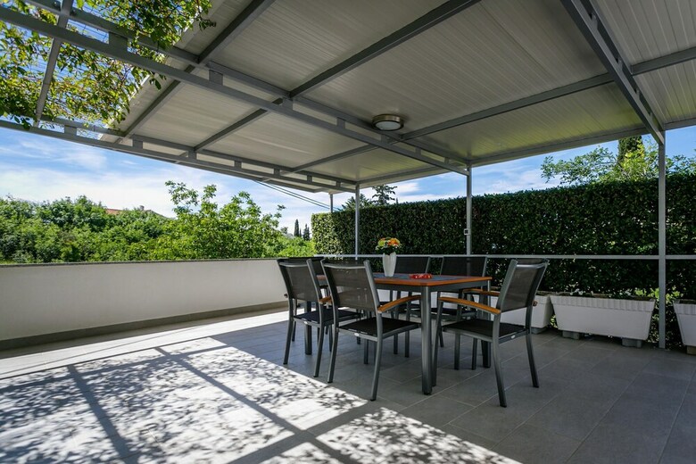 Apartment Sanja With Terrace - Malinska