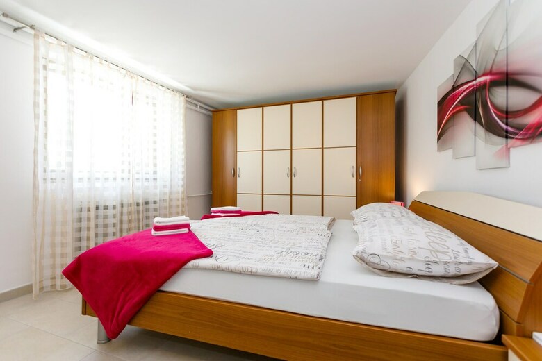 Apartment Sanja With Terrace - Malinska