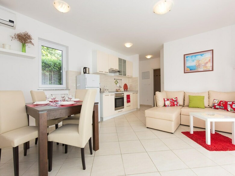 Apartments Josip Near The Beach