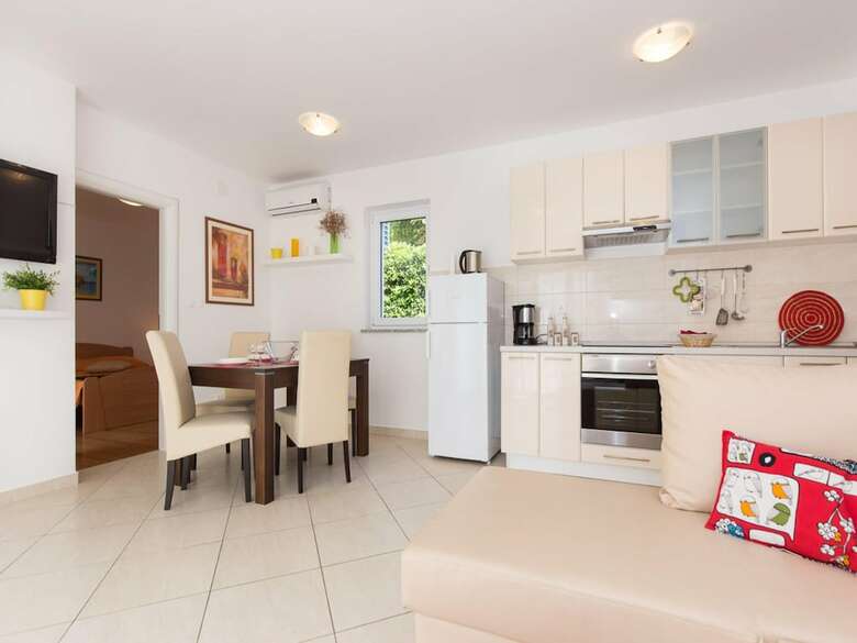 Apartments Josip Near The Beach