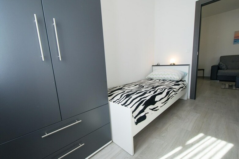 Apartments Mladenka