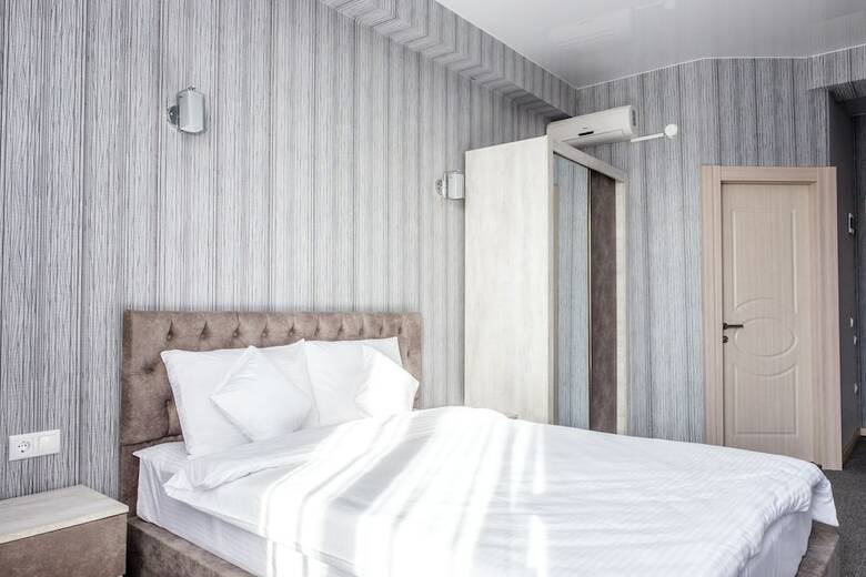 Hotel Blossom Inn