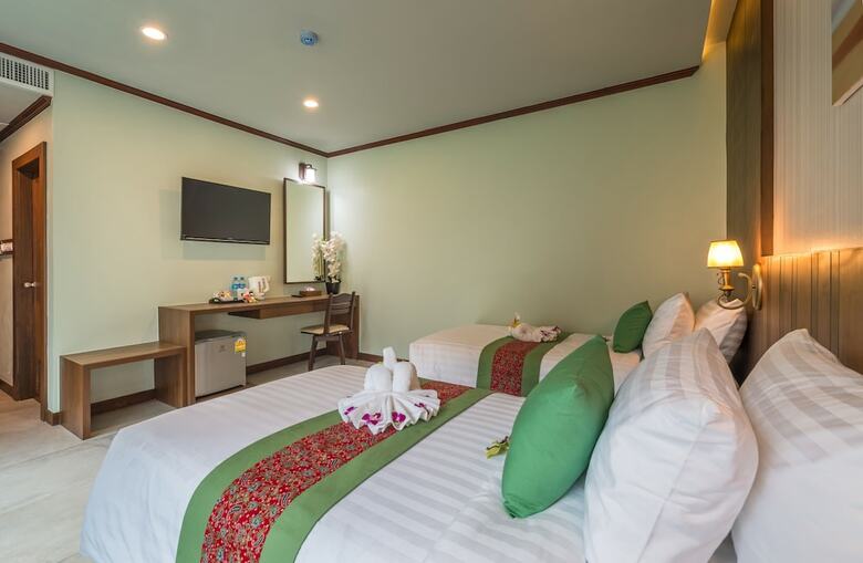 Hotel Andaman Breeze Resort