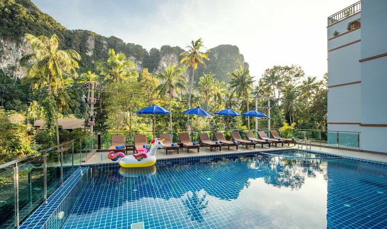 Hotel Andaman Breeze Resort