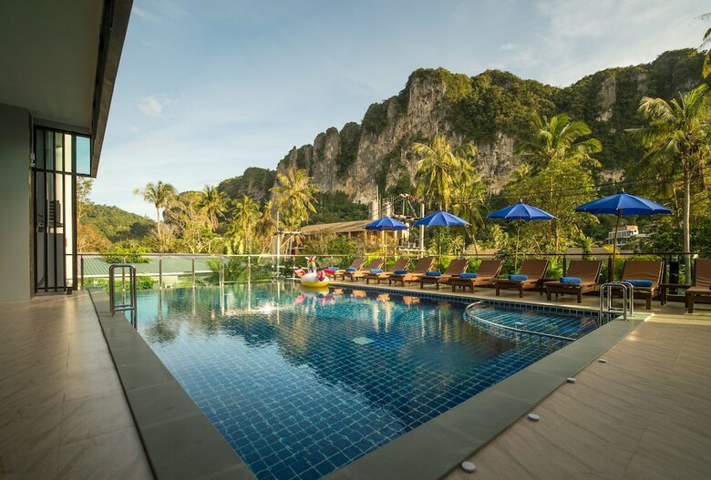 Hotel Andaman Breeze Resort