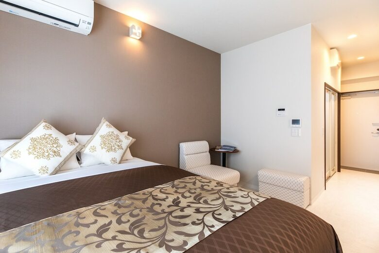 Hotel Mr.kinjo Golden Cats