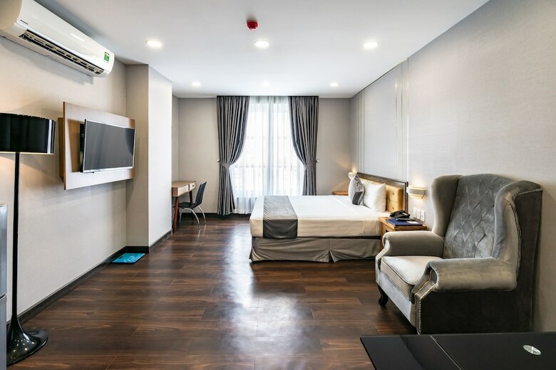 Hotel Emerald Central