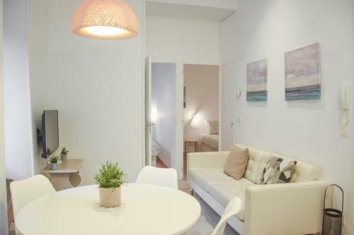 Apartamentos San Sebastians Most Historic Street