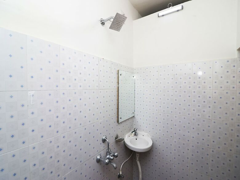 Hotel Oyo 18666 Annapurna Plaza