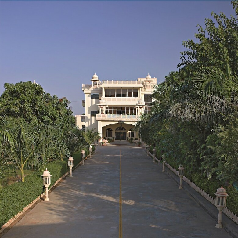 Hotel Shubham Resort