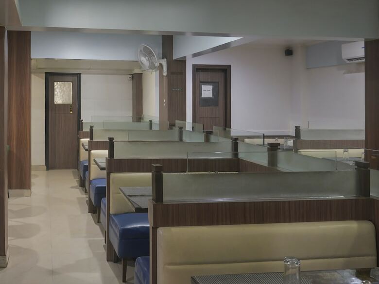 Hotel Oyo 18615 Jaya Mahal