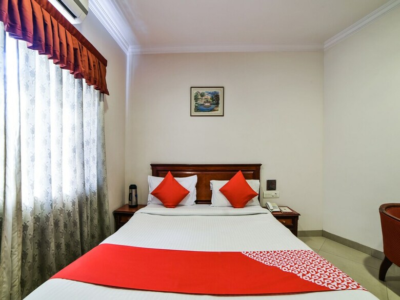 Oyo 8198 Hotel Raj International