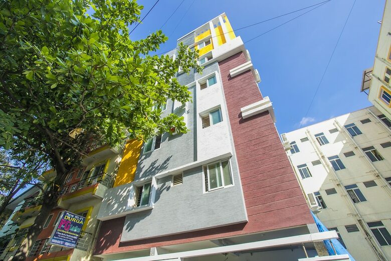 Hotel Oyo 10522 Varcity Emerald