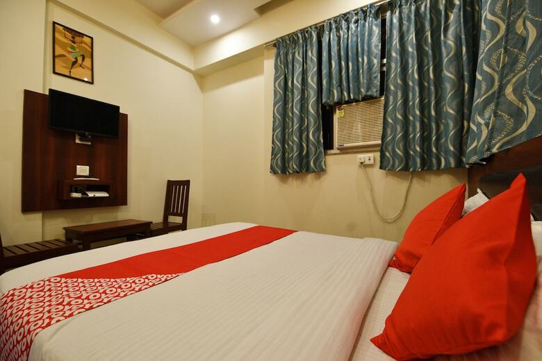 Oyo 3311 Hotel Apple 9