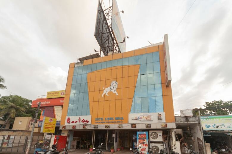 Oyo 24305 Hotel Lions India