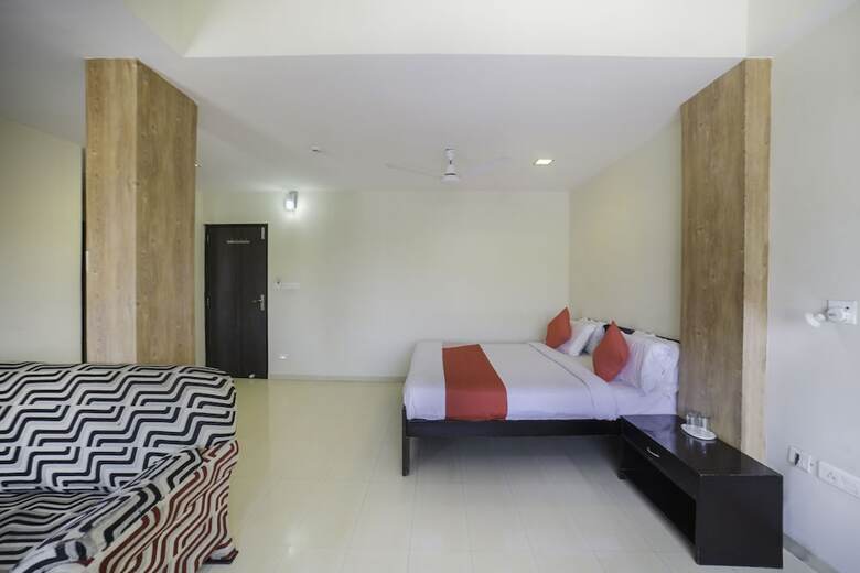 Oyo 3708 Shree Vilas Hotel