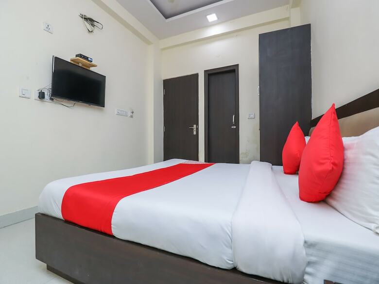 Hotel Oyo 24901 Achi House