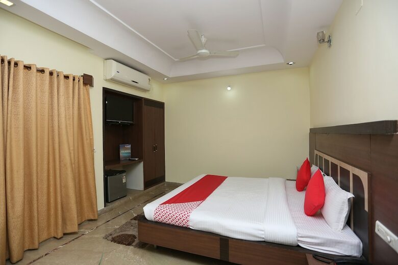 Hotel Oyo 8625 Yogendra Residency