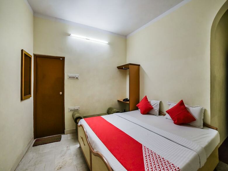 Oyo 19527 Hotel Babu Heritage