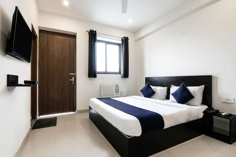 Hotel Oyo 16685 Silverkey Cd Sohna Road
